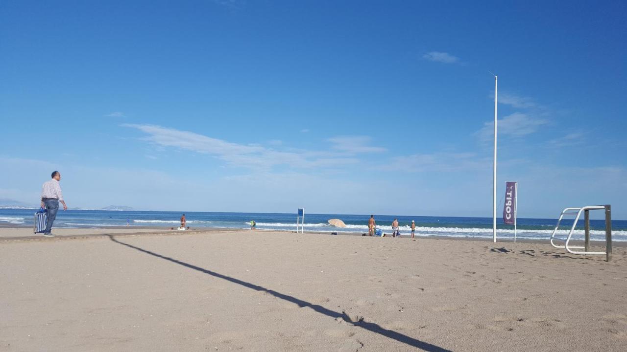 Apartamento A 50 Metros De La Playa Muchavista إل كامبيلو المظهر الخارجي الصورة